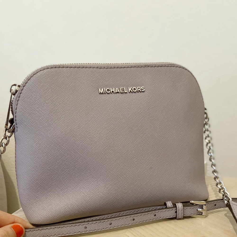 ⛔️SOLD⛔️Crossbody MK purse